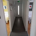 Unique With Garden And Sea View Apartmán *